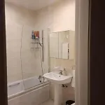 Quiet & Bright Apartman *